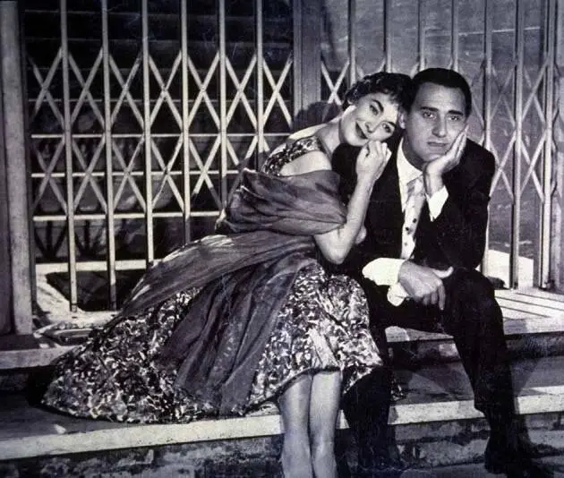 Муж (1957) в хорошем качестве смотреть онлайн Муж (1957) фильм в хорошем качестве смотреть онлайн