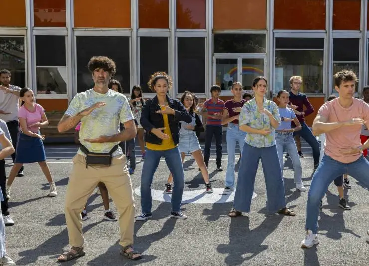 Спасите нашу школу (2022) смотреть онлайн Спасите нашу школу (2022) фильм смотреть онлайн