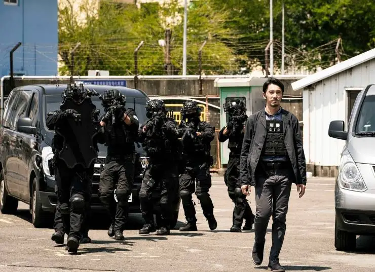 Свинья, змея и голубь (2023) смотреть онлайн Свинья, змея и голубь (2023) фильм смотреть онлайн