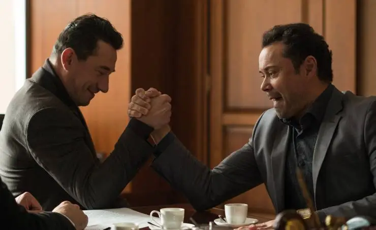 На своём месте (2023) 1 сезон 1-1,2,3,4 серия смотреть онлайн бесплатно На своём месте (2023) сериал 1-1,2,3,4 серию 1 сезона смотреть онлайн бесплатно