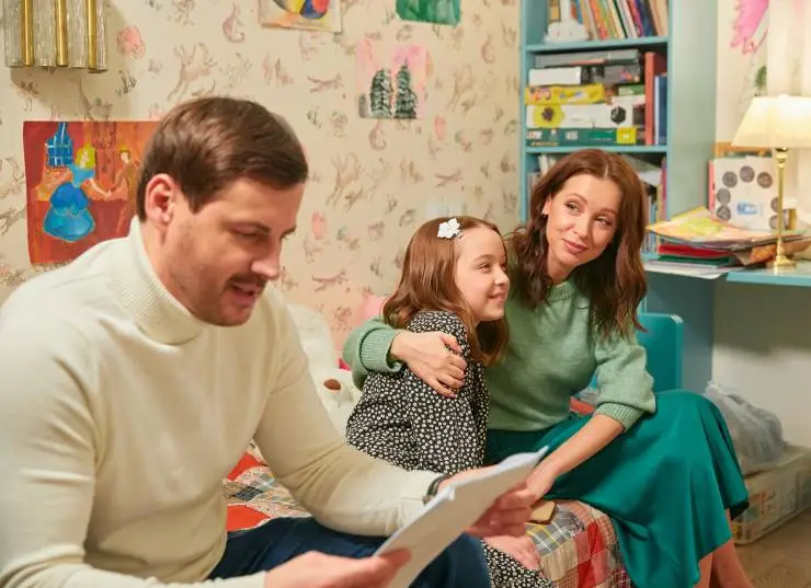 Требуется мама (2023) 1 сезон 1-1,2,3,4 серия в хорошем качестве смотреть онлайн Требуется мама (2023) сериал 1-1,2,3,4 серию 1 сезона в хорошем качестве смотреть онлайн