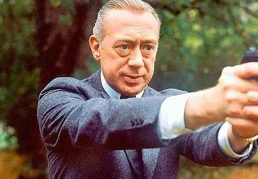 Деррик (1974) в хорошем качестве смотреть онлайн Деррик (1974) сериал в хорошем качестве смотреть онлайн