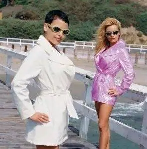 V.I.P. (1998) 1-3 сезон 1-20,21,22 серия смотреть онлайн бесплатно V.I.P. (1998) сериал 1-20,21,22 серию 1-3 сезона смотреть онлайн бесплатно