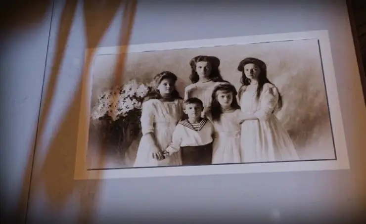 Цареубийство. Следствие длиною в век (2019) смотреть онлайн бесплатно Цареубийство. Следствие длиною в век (2019) сериал смотреть онлайн бесплатно