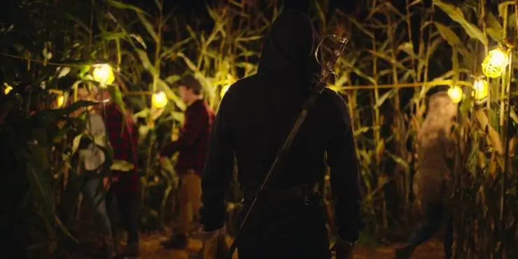 В твоем доме кто-то есть (2021) смотреть онлайн В твоем доме кто-то есть (2021) фильм смотреть онлайн