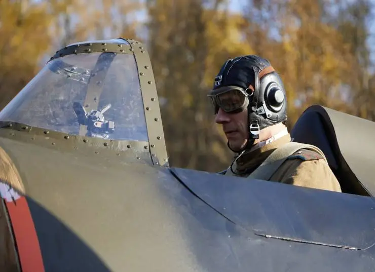 Расправляя крылья (2022) смотреть онлайн Расправляя крылья (2022) фильм смотреть онлайн