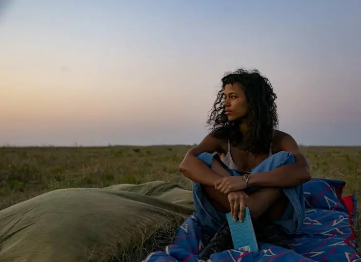 Целиком и полностью (2022) в хорошем качестве смотреть онлайн Целиком и полностью (2022) фильм в хорошем качестве смотреть онлайн