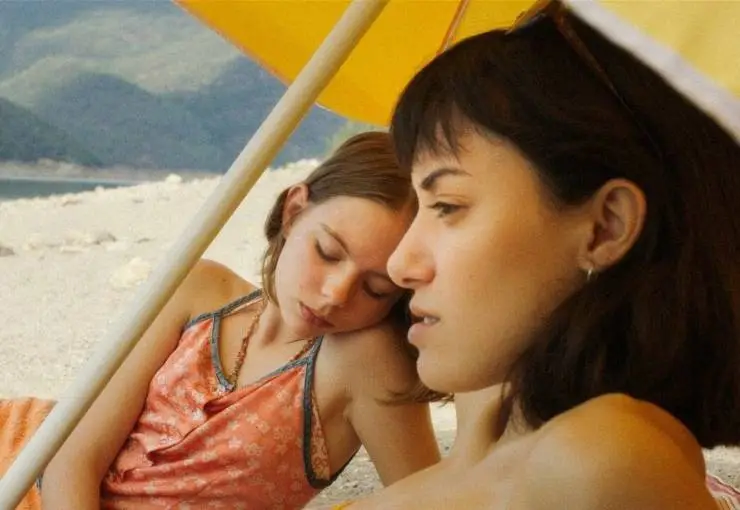 Друзья и незнакомцы (2021) смотреть онлайн Друзья и незнакомцы (2021) фильм смотреть онлайн