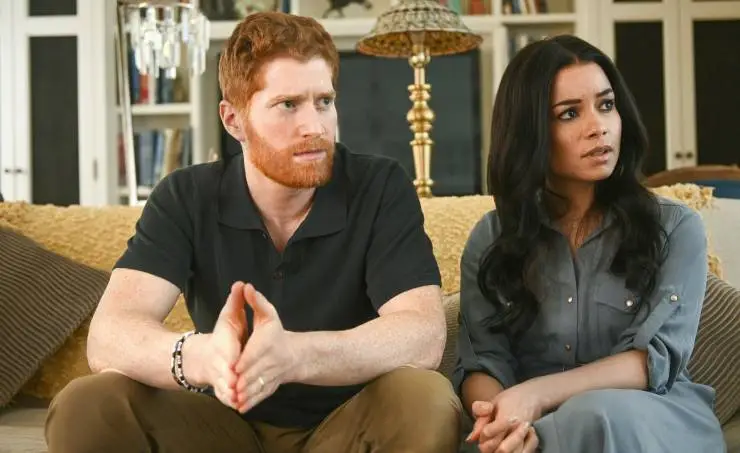 Гарри и Меган: Побег из дворца (2021) смотреть онлайн Гарри и Меган: Побег из дворца (2021) фильм смотреть онлайн