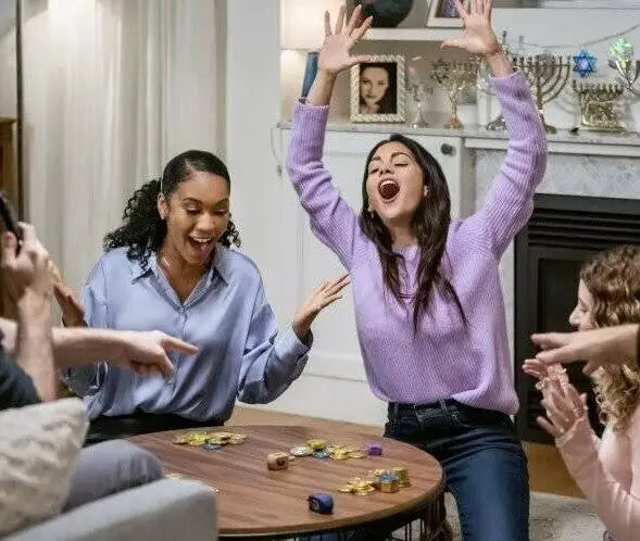 Восемь подарков на Хануку (2021) смотреть онлайн Восемь подарков на Хануку (2021) фильм смотреть онлайн