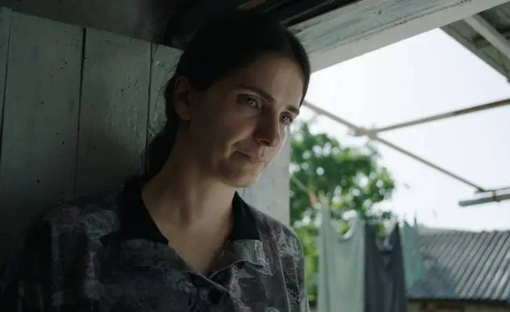 Улей (2020) смотреть онлайн Улей (2020) фильм смотреть онлайн