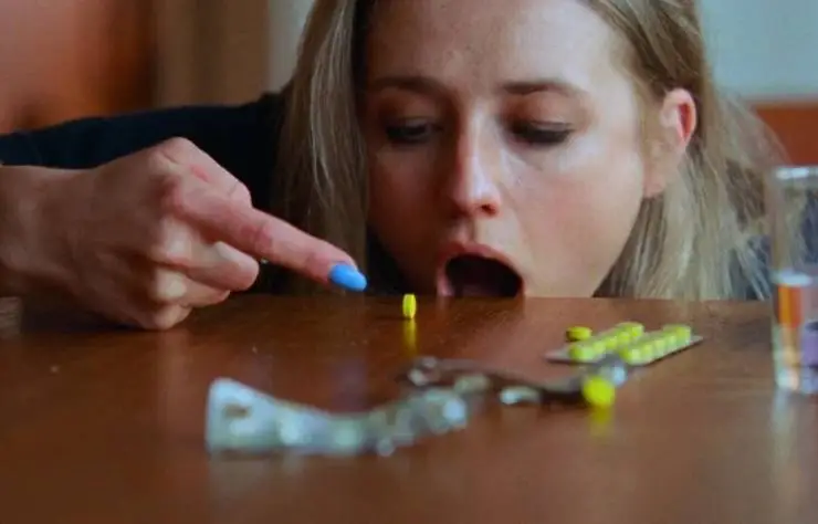 Тошнит от себя (2022) смотреть онлайн Тошнит от себя (2022) фильм смотреть онлайн