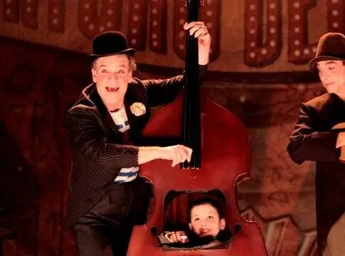 Бумажные птицы (2010) в хорошем качестве смотреть онлайн Бумажные птицы (2010) фильм в хорошем качестве смотреть онлайн