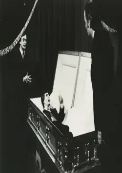 Дракула - отец и сын (1976) смотреть онлайн бесплатно Дракула - отец и сын (1976) фильм смотреть онлайн бесплатно