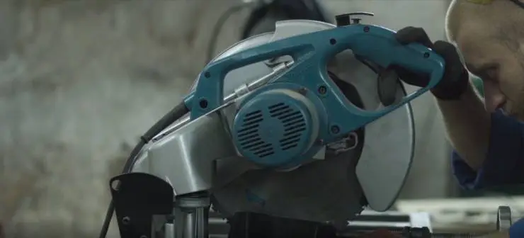 Руками (2022) в хорошем качестве смотреть онлайн Руками (2022) фильм в хорошем качестве смотреть онлайн