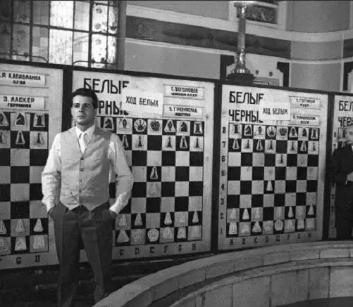 Капабланка (1986) смотреть онлайн Капабланка (1986) фильм смотреть онлайн