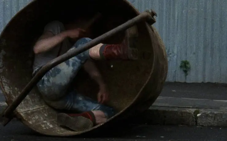 Тем временем (1983) в хорошем качестве смотреть онлайн Тем временем (1983) фильм в хорошем качестве смотреть онлайн