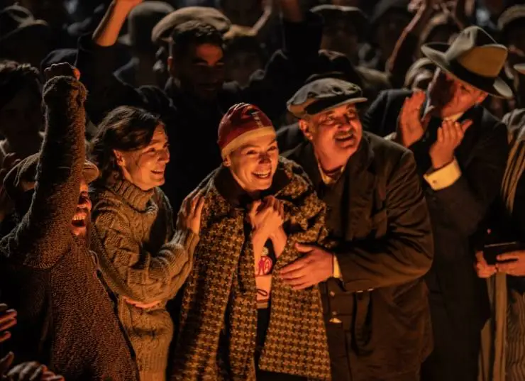 Девушка и море (2024) в хорошем качестве смотреть онлайн Девушка и море (2024) фильм в хорошем качестве смотреть онлайн