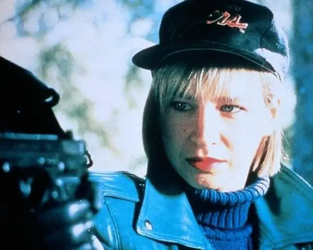 Честь и слава (1992) смотреть онлайн бесплатно Честь и слава (1992) фильм смотреть онлайн бесплатно