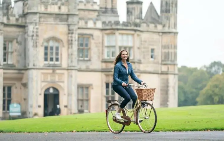 Замок к Рождеству (2021) в хорошем качестве смотреть онлайн Замок к Рождеству (2021) фильм в хорошем качестве смотреть онлайн
