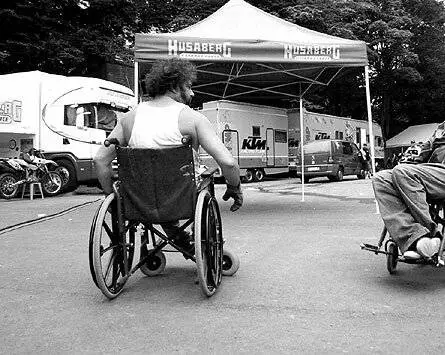 Заброшенные (2004) в хорошем качестве смотреть онлайн Заброшенные (2004) фильм в хорошем качестве смотреть онлайн