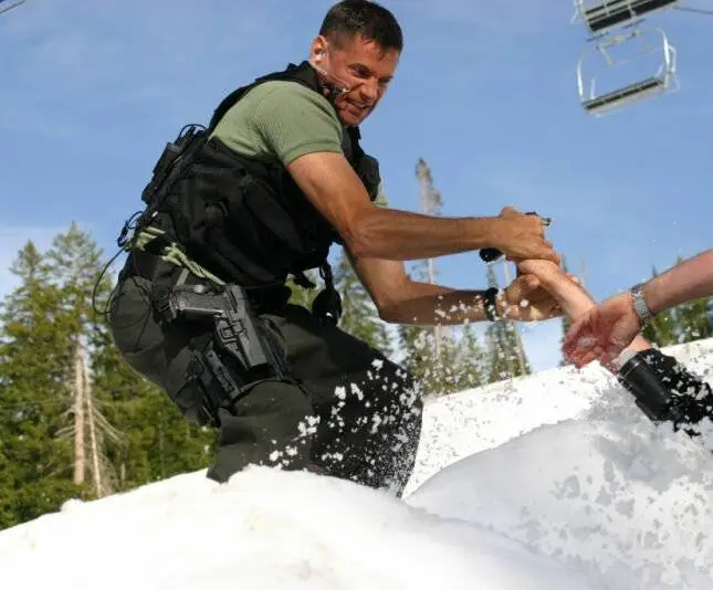 Ледяные пауки (2007) в хорошем качестве смотреть онлайн Ледяные пауки (2007) фильм в хорошем качестве смотреть онлайн