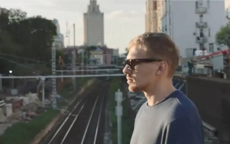 Рядом (2021) смотреть онлайн бесплатно Рядом (2021) фильм смотреть онлайн бесплатно