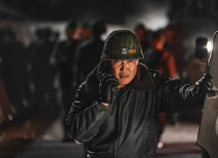 Сеульская весна (2023) в хорошем качестве смотреть онлайн Сеульская весна (2023) фильм в хорошем качестве смотреть онлайн