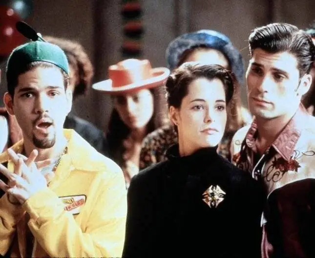 Тусовщица (1995) смотреть онлайн бесплатно Тусовщица (1995) фильм смотреть онлайн бесплатно