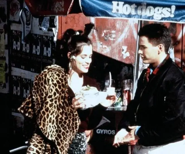 Тусовщица (1995) в хорошем качестве смотреть онлайн Тусовщица (1995) фильм в хорошем качестве смотреть онлайн