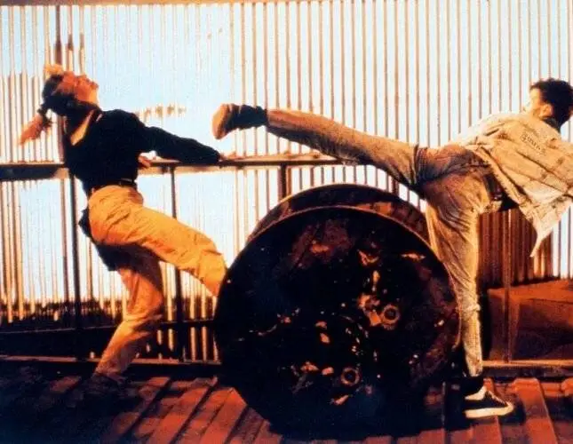 Над законом 2: Ярость блондинки (1989) в хорошем качестве смотреть онлайн Над законом 2: Ярость блондинки (1989) фильм в хорошем качестве смотреть онлайн