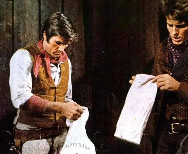 Разыскивается живым... но лучше мертвым (1969) в хорошем качестве смотреть онлайн Разыскивается живым... но лучше мертвым (1969) фильм в хорошем качестве смотреть онлайн