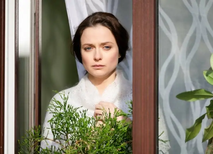 Чужие люди 1 сезон 1-1,2,3,4 серия смотреть онлайн Чужие люди сериал 1-1,2,3,4 серию 1 сезона смотреть онлайн