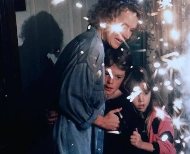 По ту сторону тьмы (1990) в хорошем качестве смотреть онлайн По ту сторону тьмы (1990) фильм в хорошем качестве смотреть онлайн