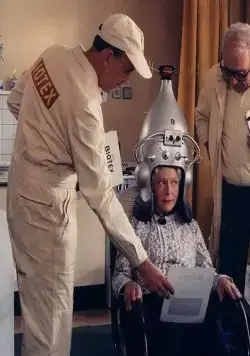 «Бабушки, заряжайтесь побыстрее!» (1983) смотреть онлайн бесплатно «Бабушки, заряжайтесь побыстрее!» (1983) фильм смотреть онлайн бесплатно