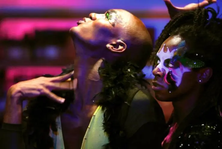 На танцевальной площадке (2011) в хорошем качестве смотреть онлайн На танцевальной площадке (2011) фильм в хорошем качестве смотреть онлайн