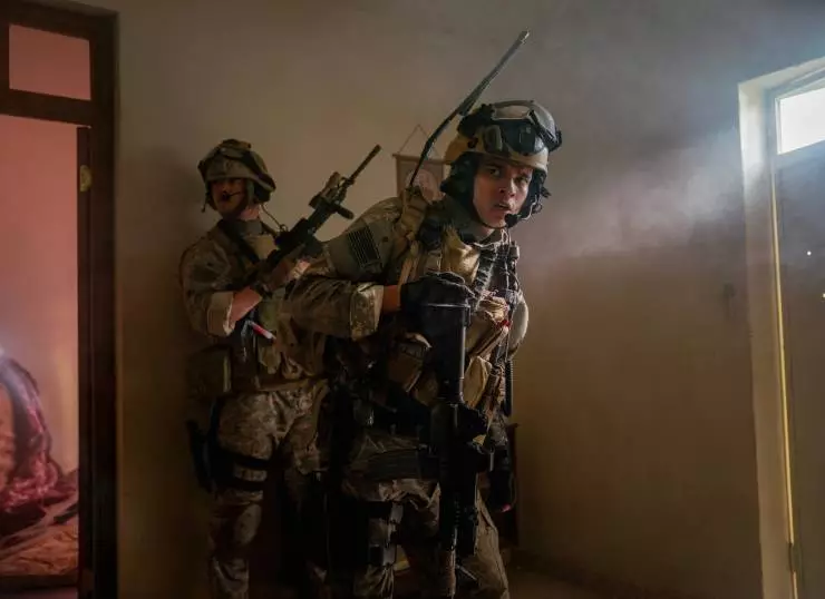 Под огнём (2025) смотреть онлайн Под огнём (2025) фильм смотреть онлайн