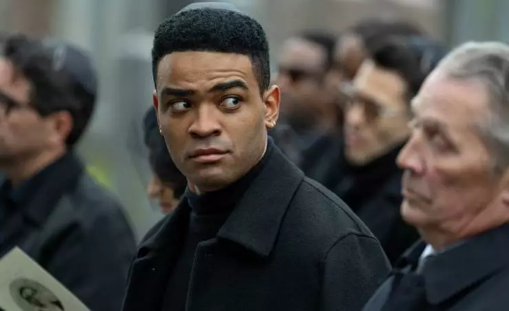 Взрослые (2025) 1 сезон 1-6,7,8 серия смотреть онлайн бесплатно Взрослые (2025) сериал 1-6,7,8 серию 1 сезона смотреть онлайн бесплатно