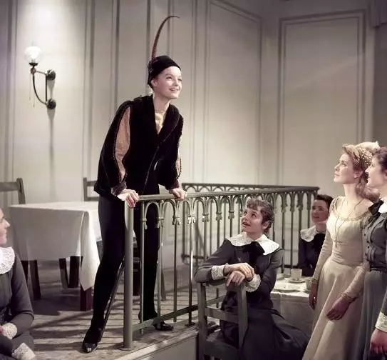 Девушки в униформе (1958) в хорошем качестве смотреть онлайн Девушки в униформе (1958) фильм в хорошем качестве смотреть онлайн