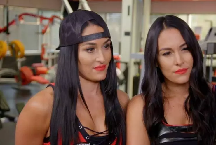 Дерись как девчонка (2020) в хорошем качестве смотреть онлайн Дерись как девчонка (2020) сериал в хорошем качестве смотреть онлайн