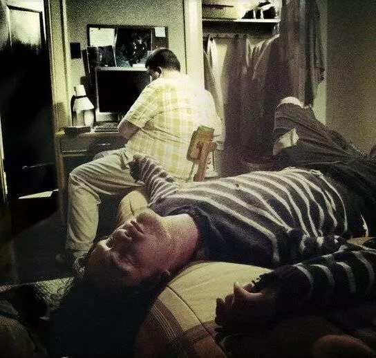 Миром правит толстый мальчик (2012) смотреть онлайн Миром правит толстый мальчик (2012) фильм смотреть онлайн