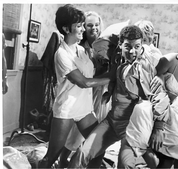 Пляжные тусовщики (1963) в хорошем качестве смотреть онлайн Пляжные тусовщики (1963) фильм в хорошем качестве смотреть онлайн