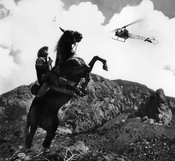 Одинокие отважны (1962) смотреть онлайн бесплатно Одинокие отважны (1962) фильм смотреть онлайн бесплатно