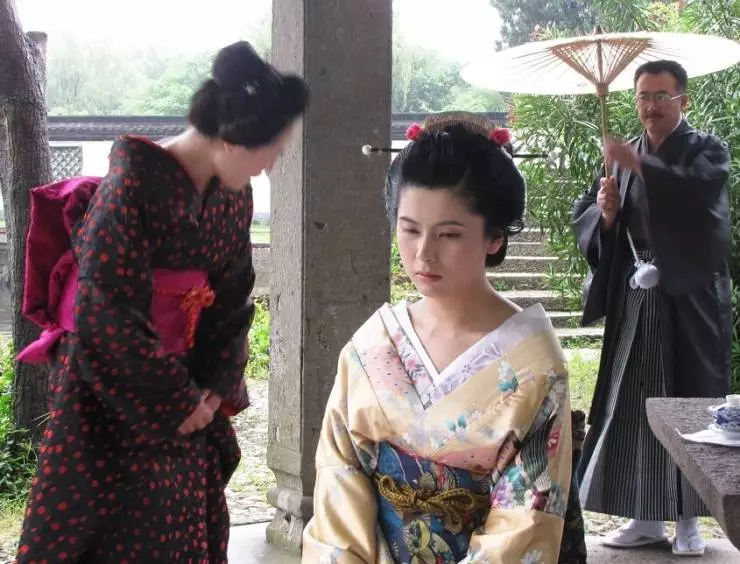 Земля так богата красотой (2014) в хорошем качестве смотреть онлайн Земля так богата красотой (2014) фильм в хорошем качестве смотреть онлайн