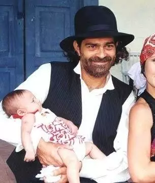 Шипы и розы (2000) смотреть онлайн Шипы и розы (2000) сериал смотреть онлайн