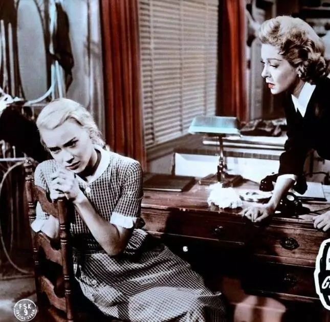 Пэйтон Плейс (1957) смотреть онлайн Пэйтон Плейс (1957) фильм смотреть онлайн