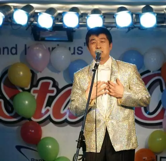 Святой папочка (2006) в хорошем качестве смотреть онлайн Святой папочка (2006) фильм в хорошем качестве смотреть онлайн