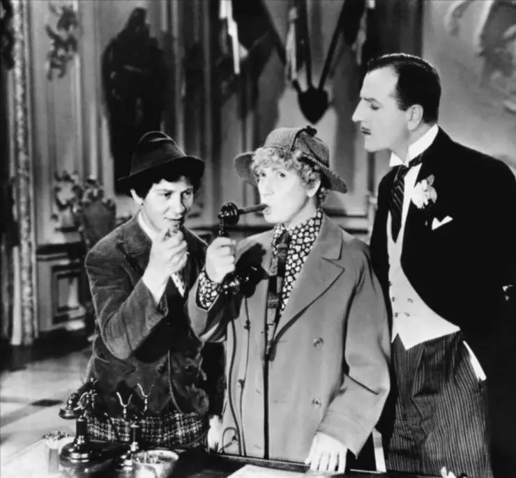 Утиный суп (1933) в хорошем качестве смотреть онлайн Утиный суп (1933) фильм в хорошем качестве смотреть онлайн