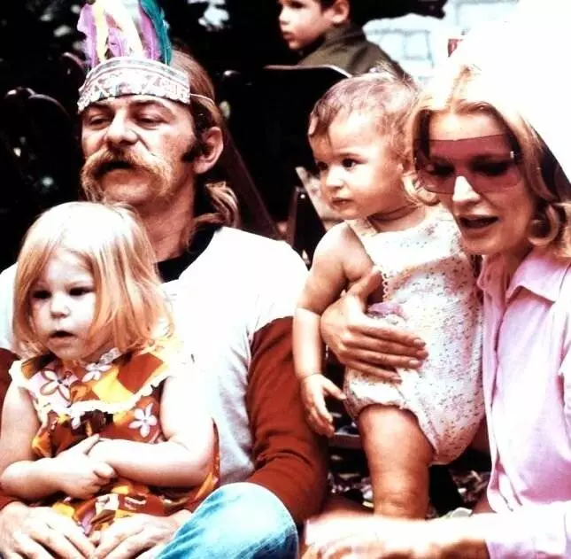 Минни и Московитц (1971) смотреть онлайн бесплатно Минни и Московитц (1971) фильм смотреть онлайн бесплатно