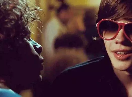 За голубыми небесами (2010) смотреть онлайн За голубыми небесами (2010) фильм смотреть онлайн